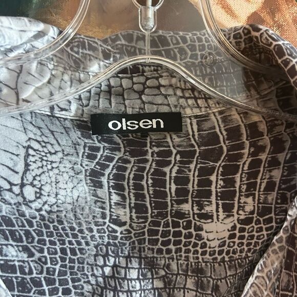 Olsen Button Down Snake Print Blouse Large - Picture 3 of 15